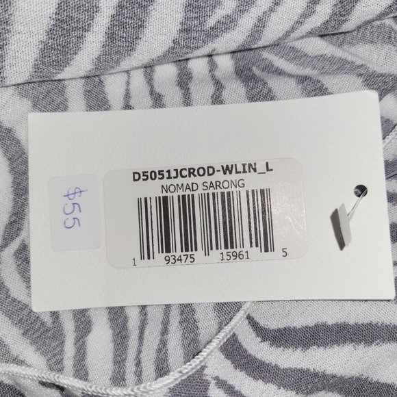 Dippin Daisys Nomad Sarong. White and grey animal print. Size L. NWT - Picture 5 of 6